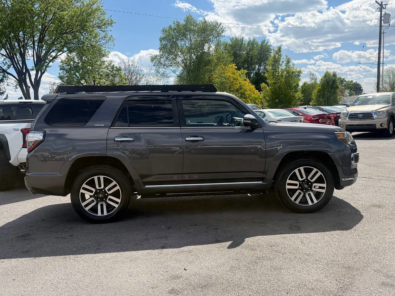 Used 2018 Toyota 4Runner Limited AWD/4WD image 90
