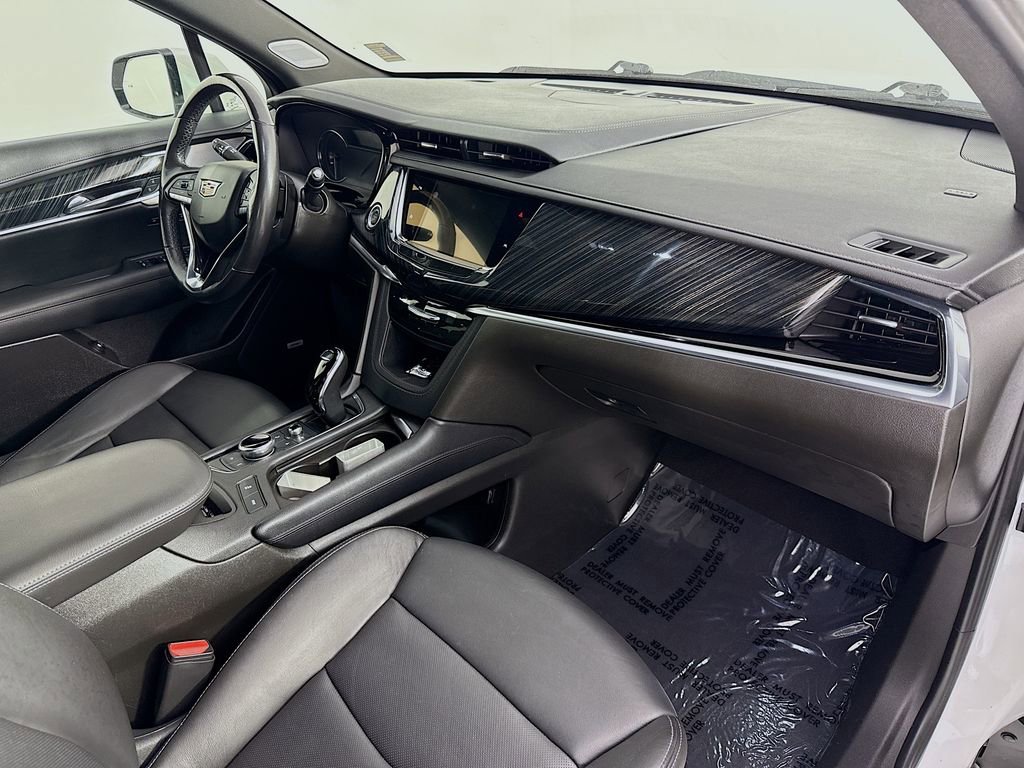Used 2023 Cadillac XT6 Premium Luxury image 32