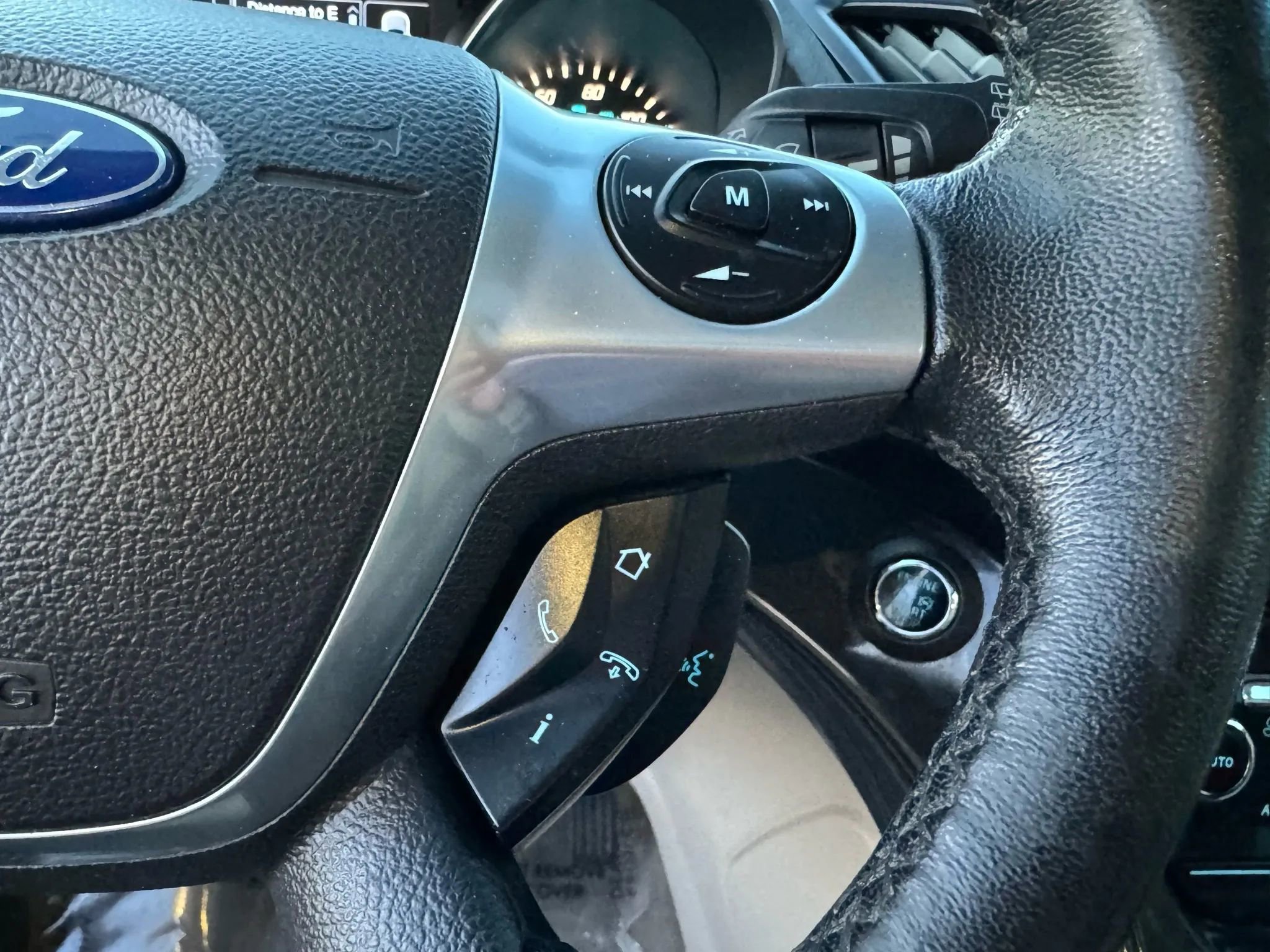 Used 2014 Ford Escape Titanium w/ Equipment Group 401A AWD/4WD image 17
