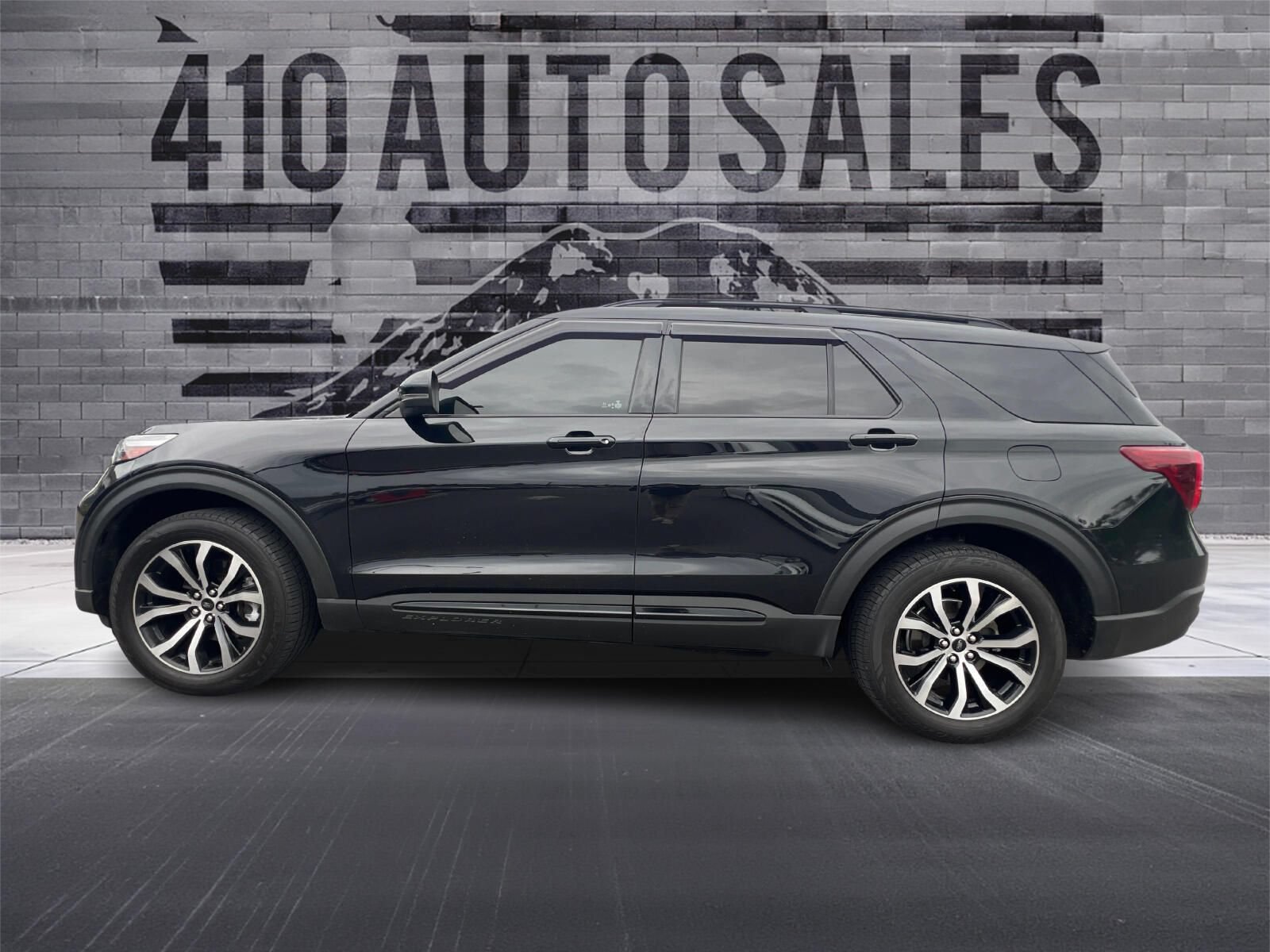 Used 2020 Ford Explorer ST w/ Premium Technology Package AWD/4WD image 7
