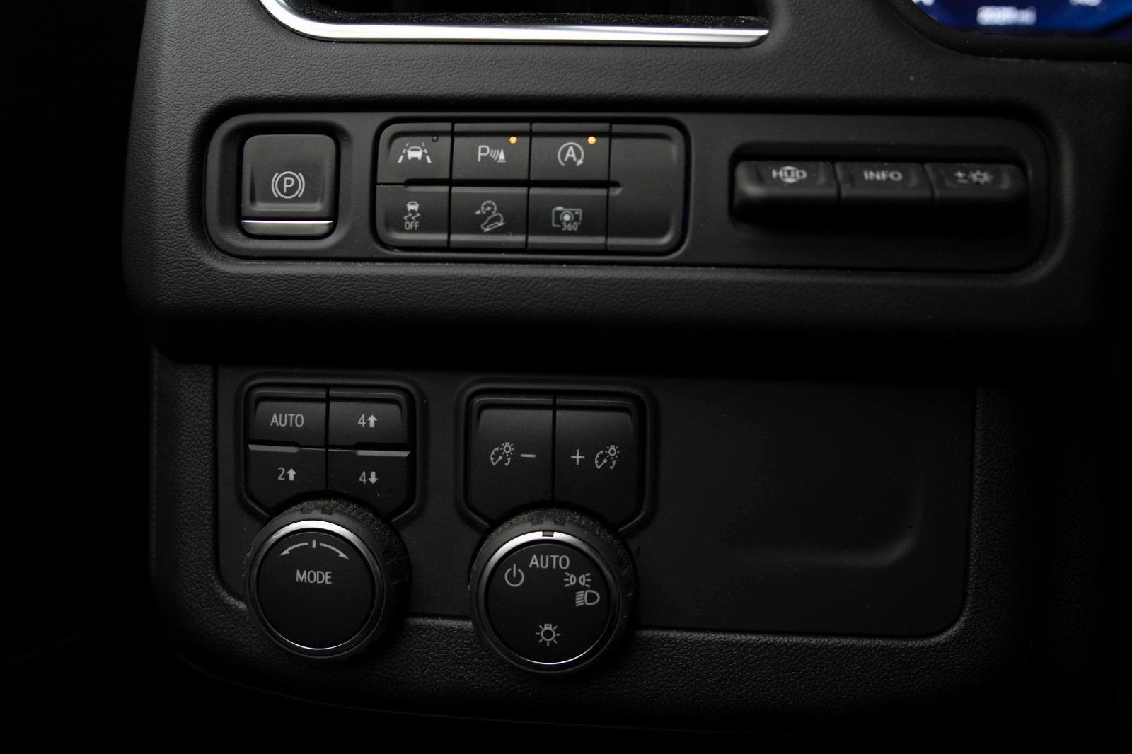 Used 2024 Chevrolet Tahoe Premier image 11