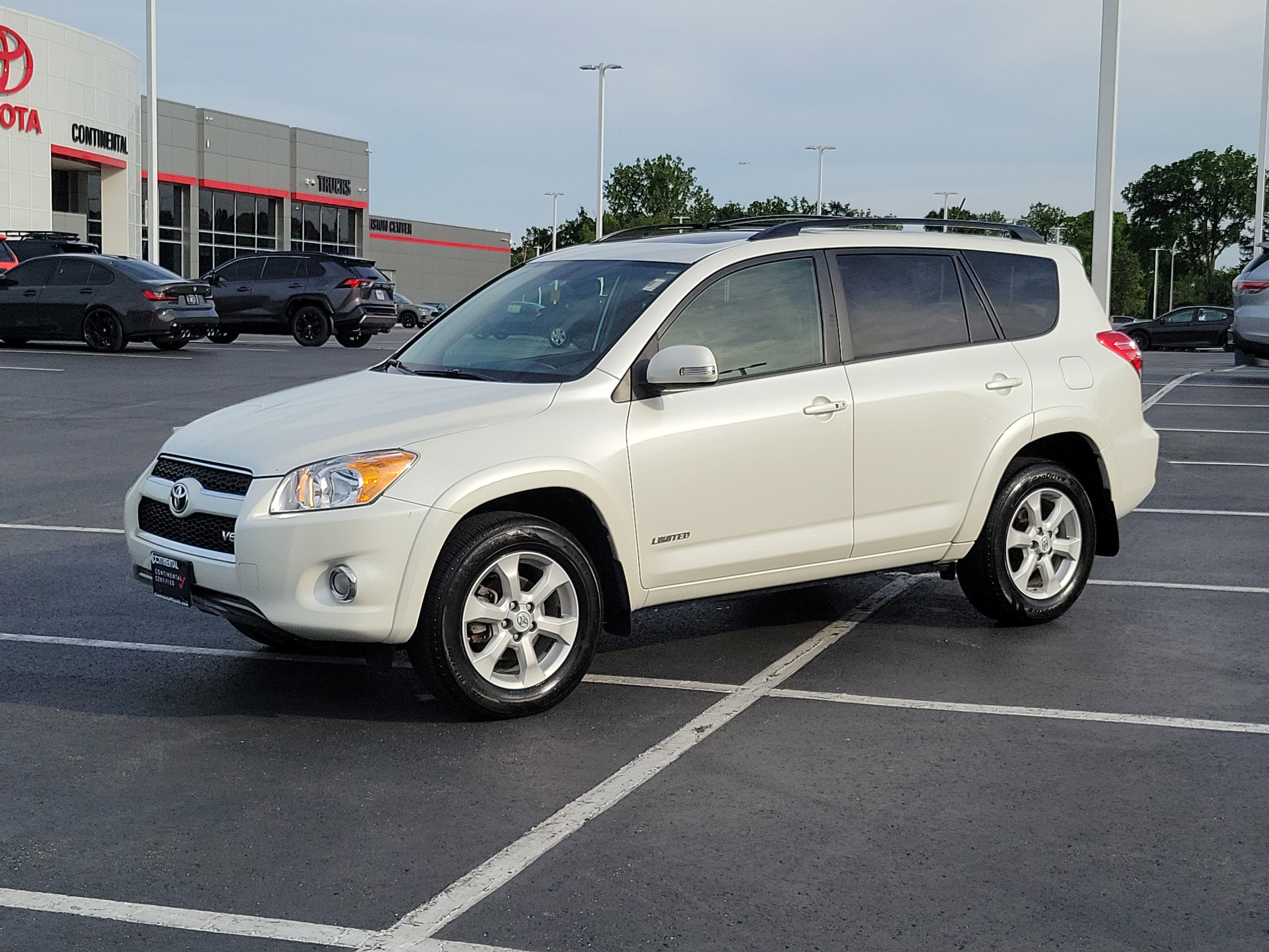 Used 2010 Toyota RAV4 Limited FWD image 3
