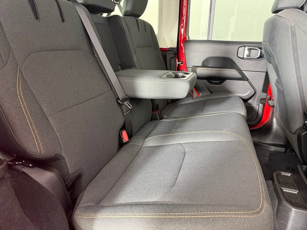 Certified 2025 Jeep Wrangler Unlimited Sahara w/ Safety Group AWD/4WD image 21