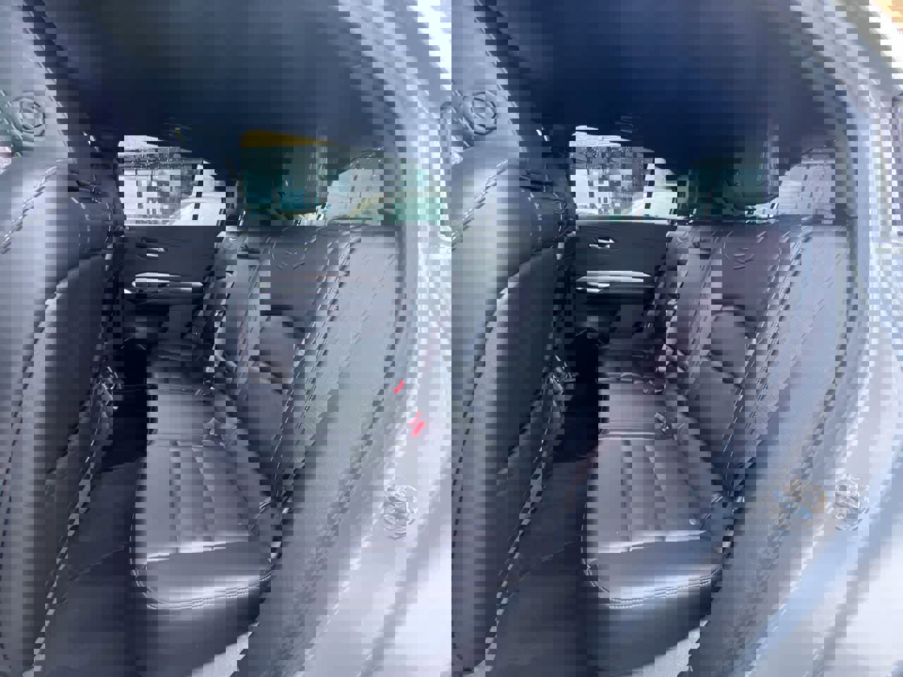 Used 2024 Cadillac XT4 Premium Luxury image 23