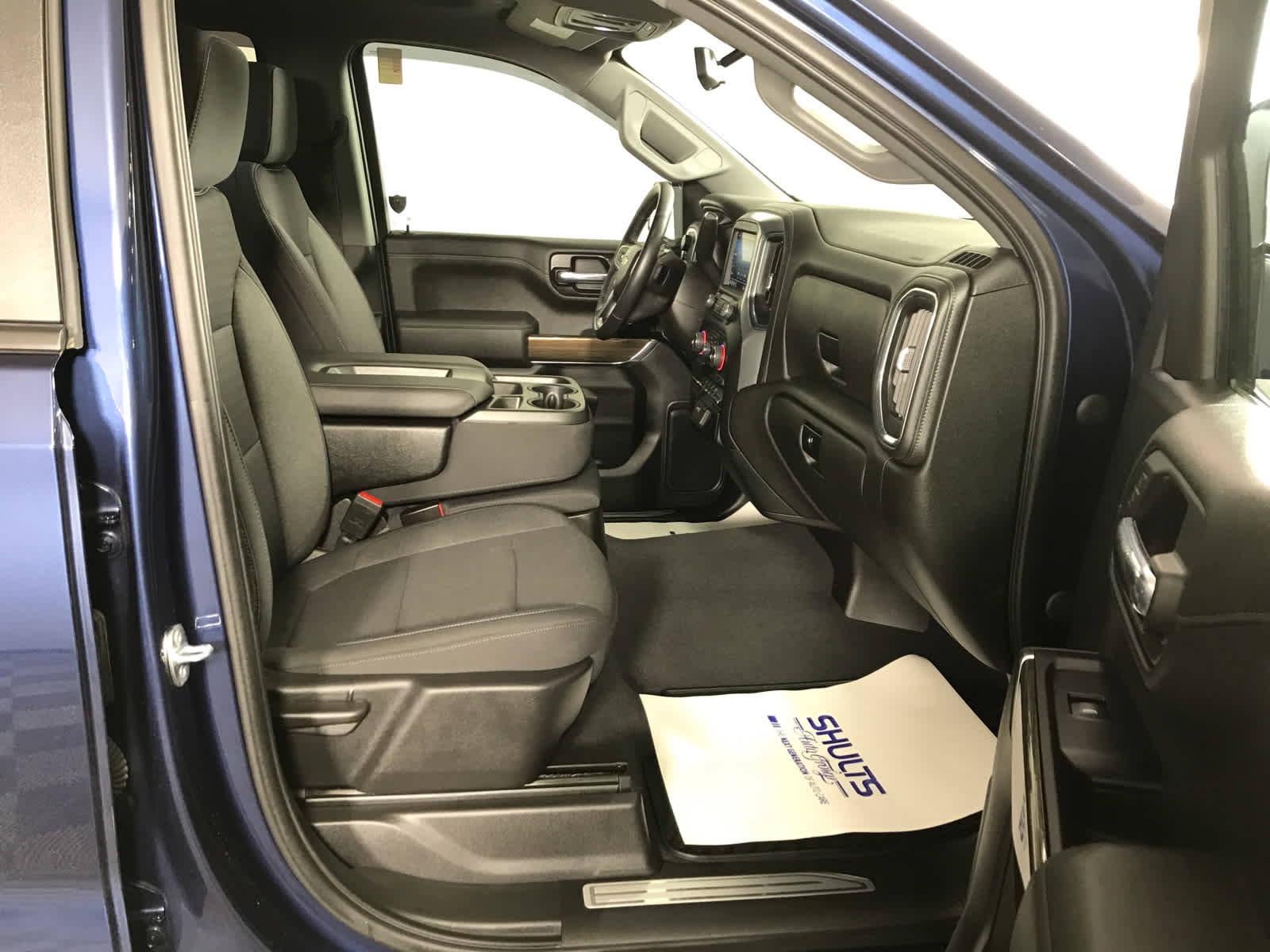 Used 2022 Chevrolet Silverado 1500 LT image 9