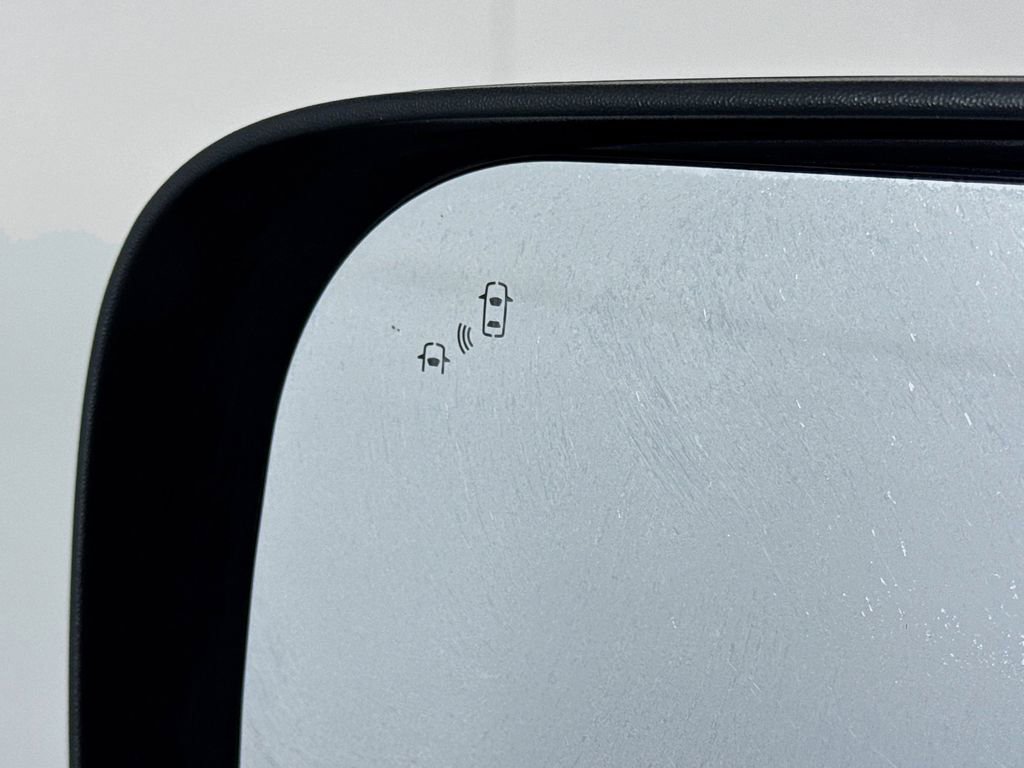 Used 2022 Nissan Titan S w/ S Utility Package image 15