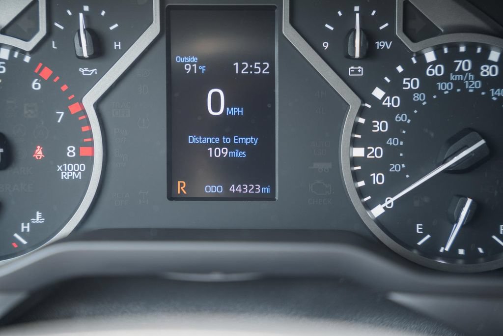 Used 2023 Toyota Tundra SR5 w/ SR5 Premium Package AWD/4WD image 44