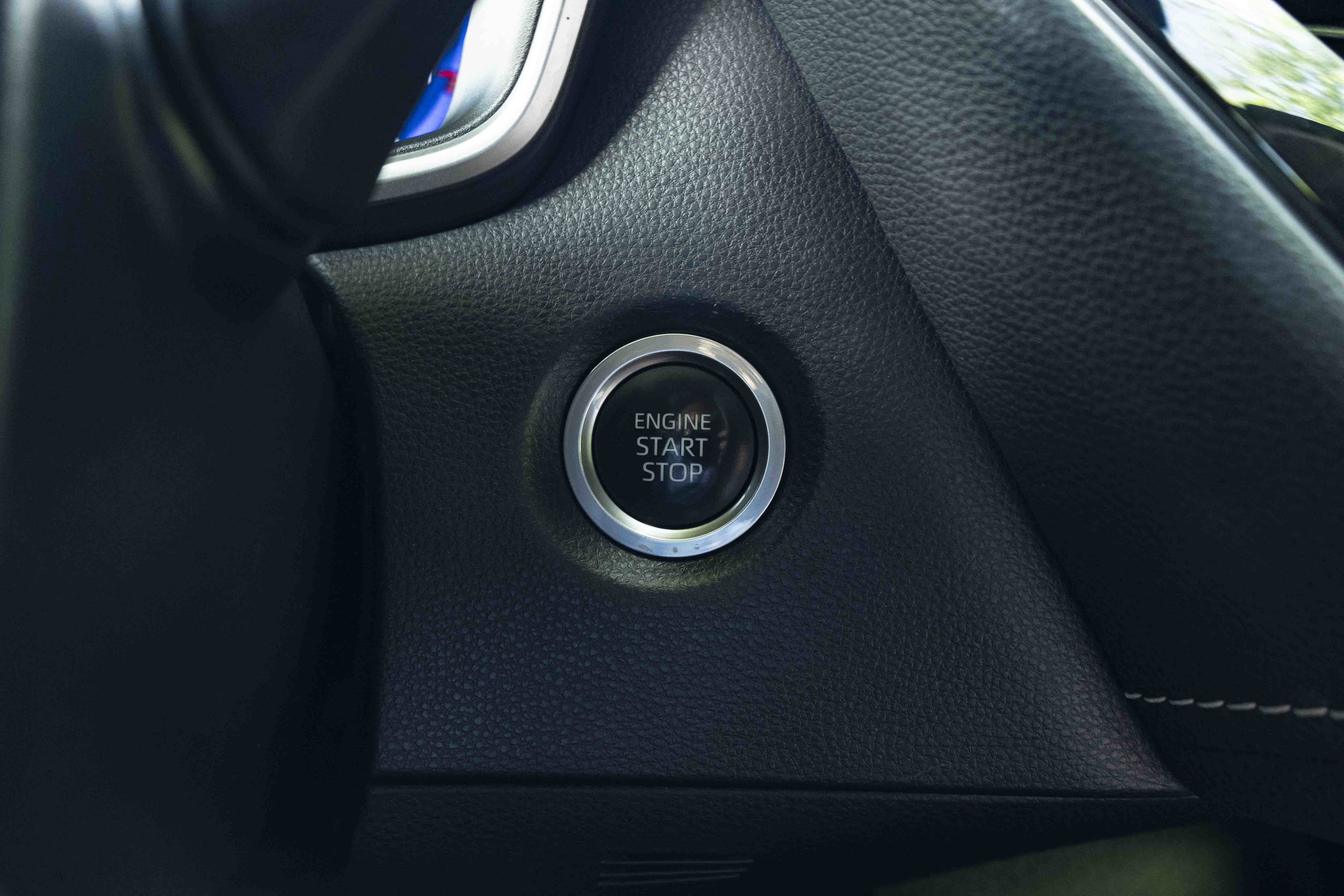 Used 2020 Toyota Corolla XSE FWD image 25