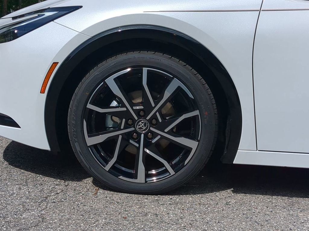 New 2025 Toyota Prius XSE image 11