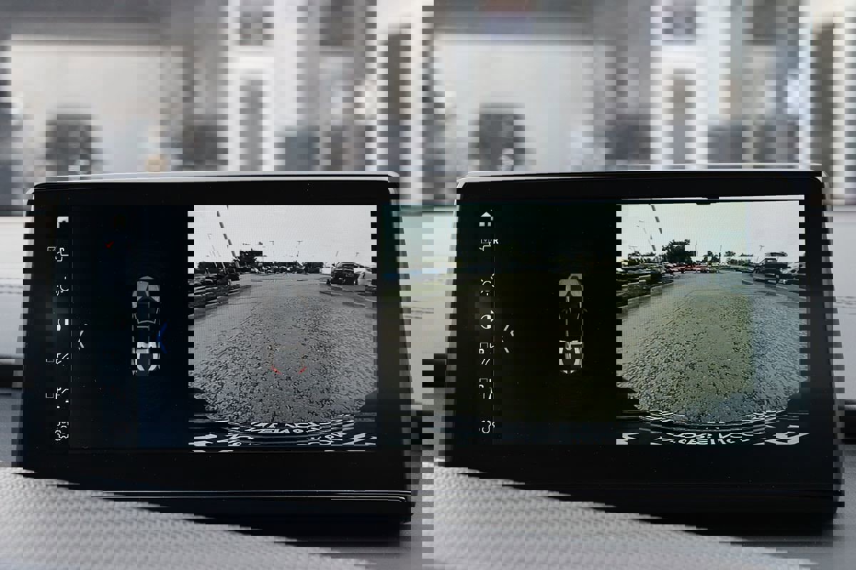 Used 2019 BMW i8 Roadster image 27