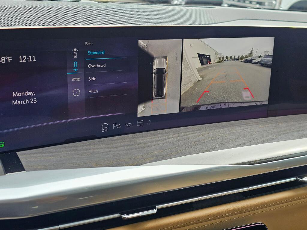 Used 2025 Cadillac Escalade IQ Luxury 2 image 38