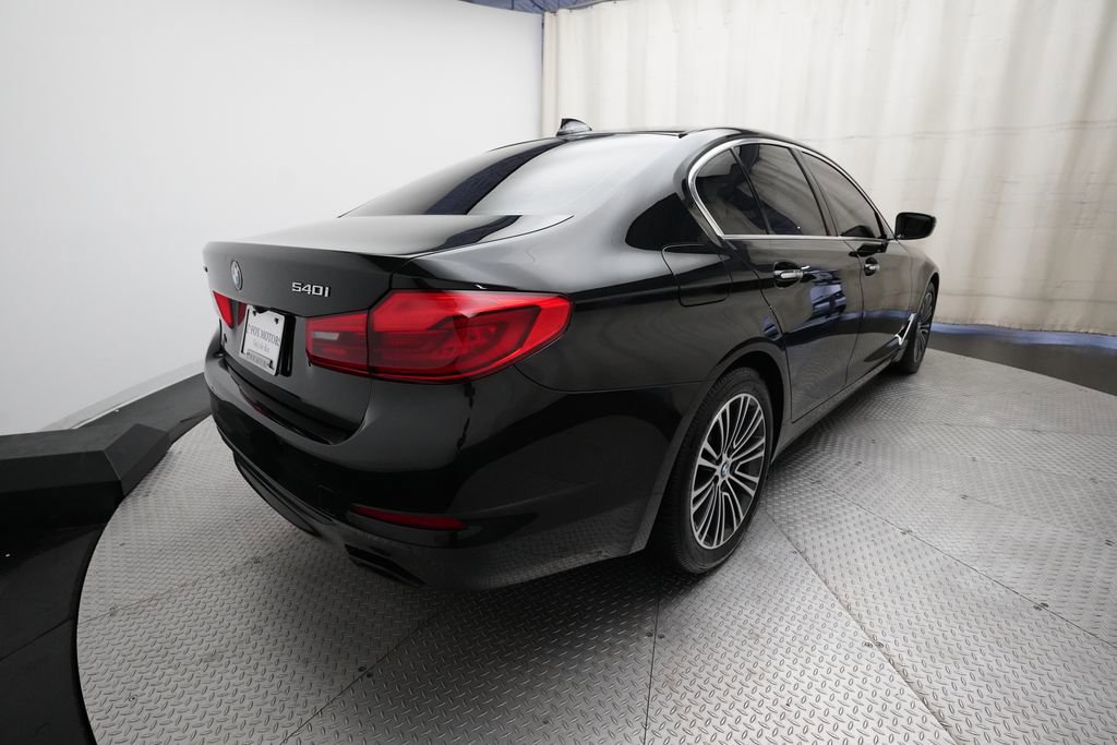 Used 2018 BMW 540i xDrive image 13