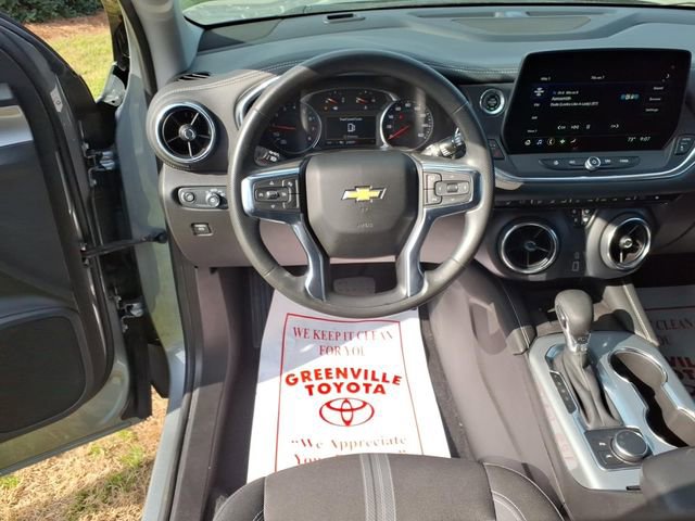 Used 2024 Chevrolet Blazer LT w/ Convenience Package FWD image 12