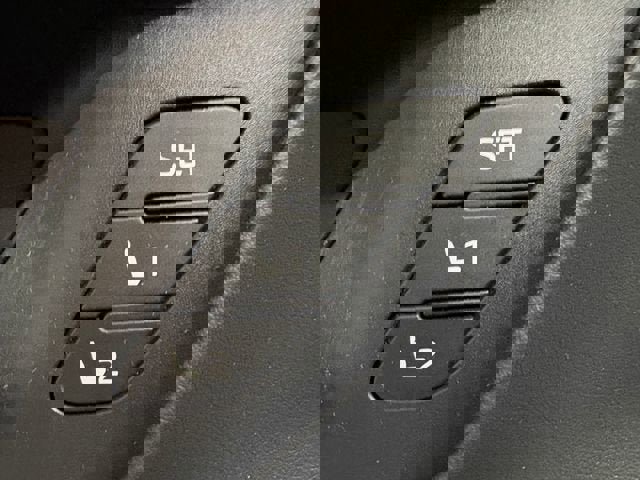 Used 2023 Toyota Crown Limited image 17