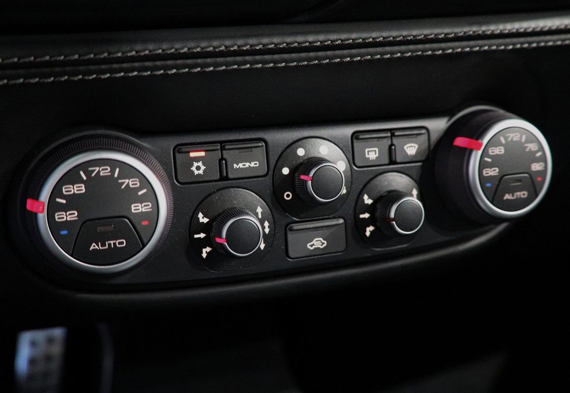 Used 2016 Ferrari 488 GTB image 43