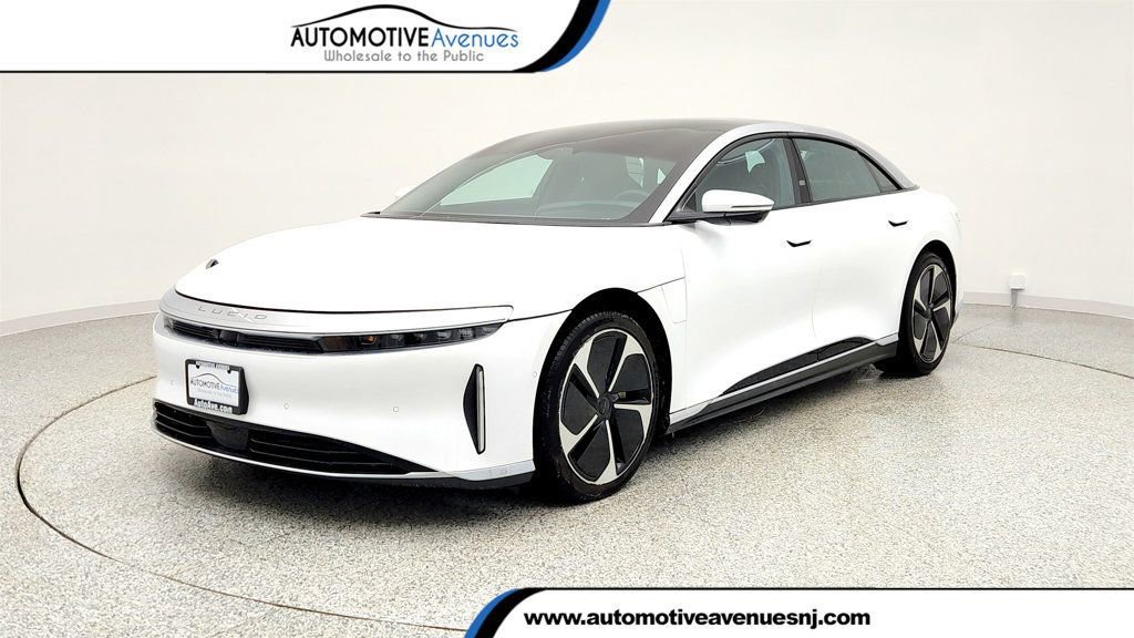 Used 2023 Lucid Air Touring image 1