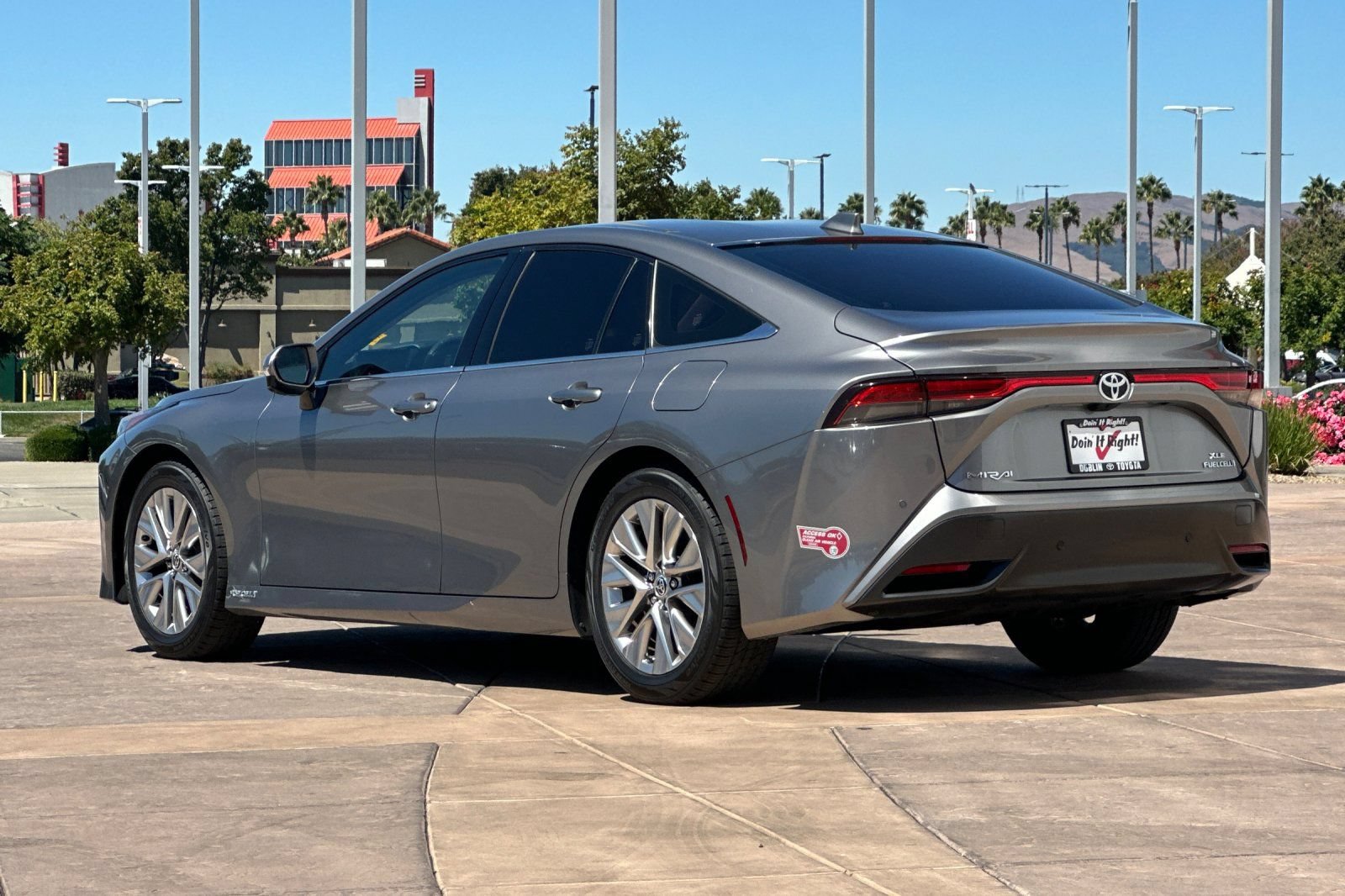 Certified 2023 Toyota Mirai w/ Advanced Technology Package RWD image 7