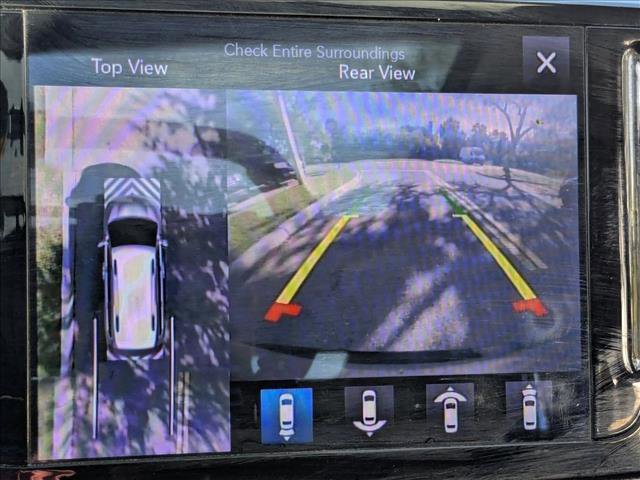 Used 2017 Chrysler Pacifica Limited w/ Advanced Safetytec Group image 13