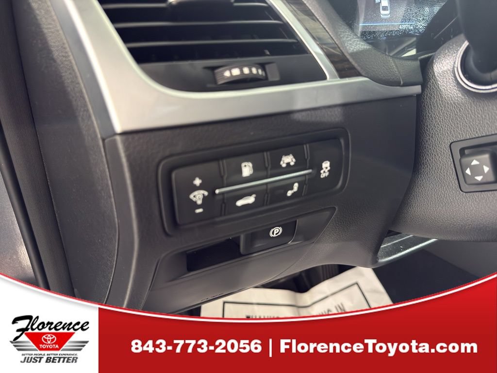 Used 2020 Genesis G80 3.8 RWD image 21