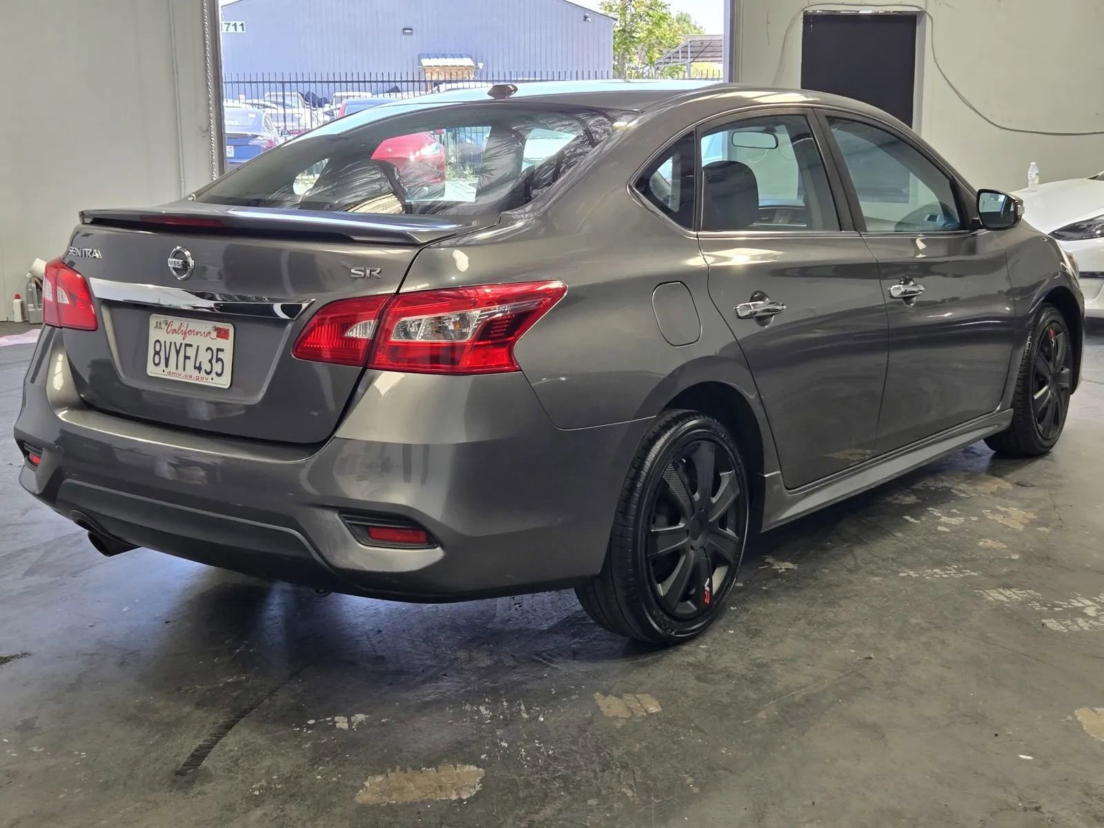 Used 2019 Nissan Sentra SR image 4