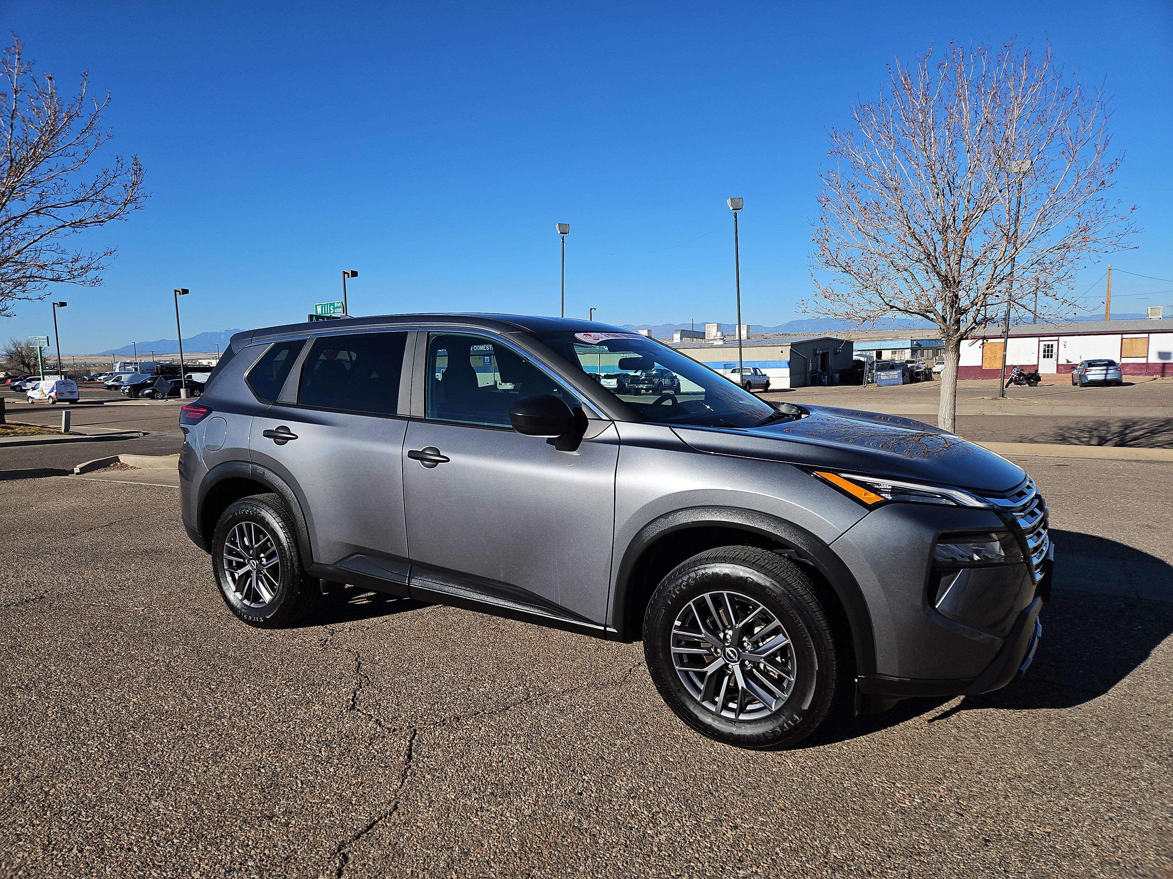 Used 2024 Nissan Rogue S image 2