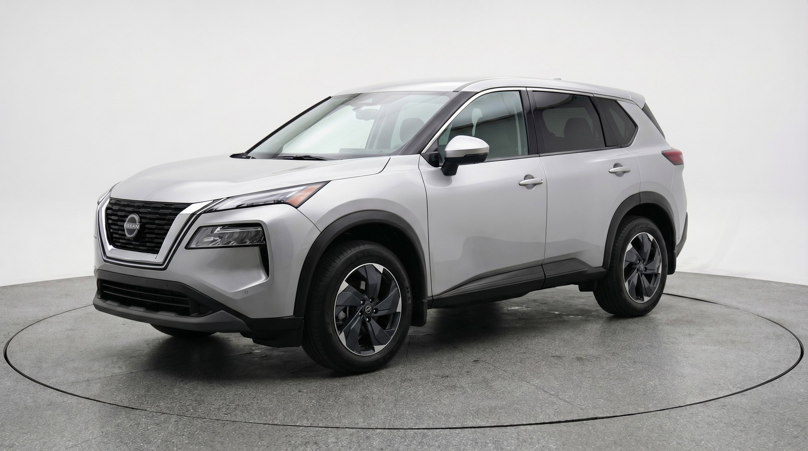Used 2025 Nissan Rogue SV AWD/4WD image 3