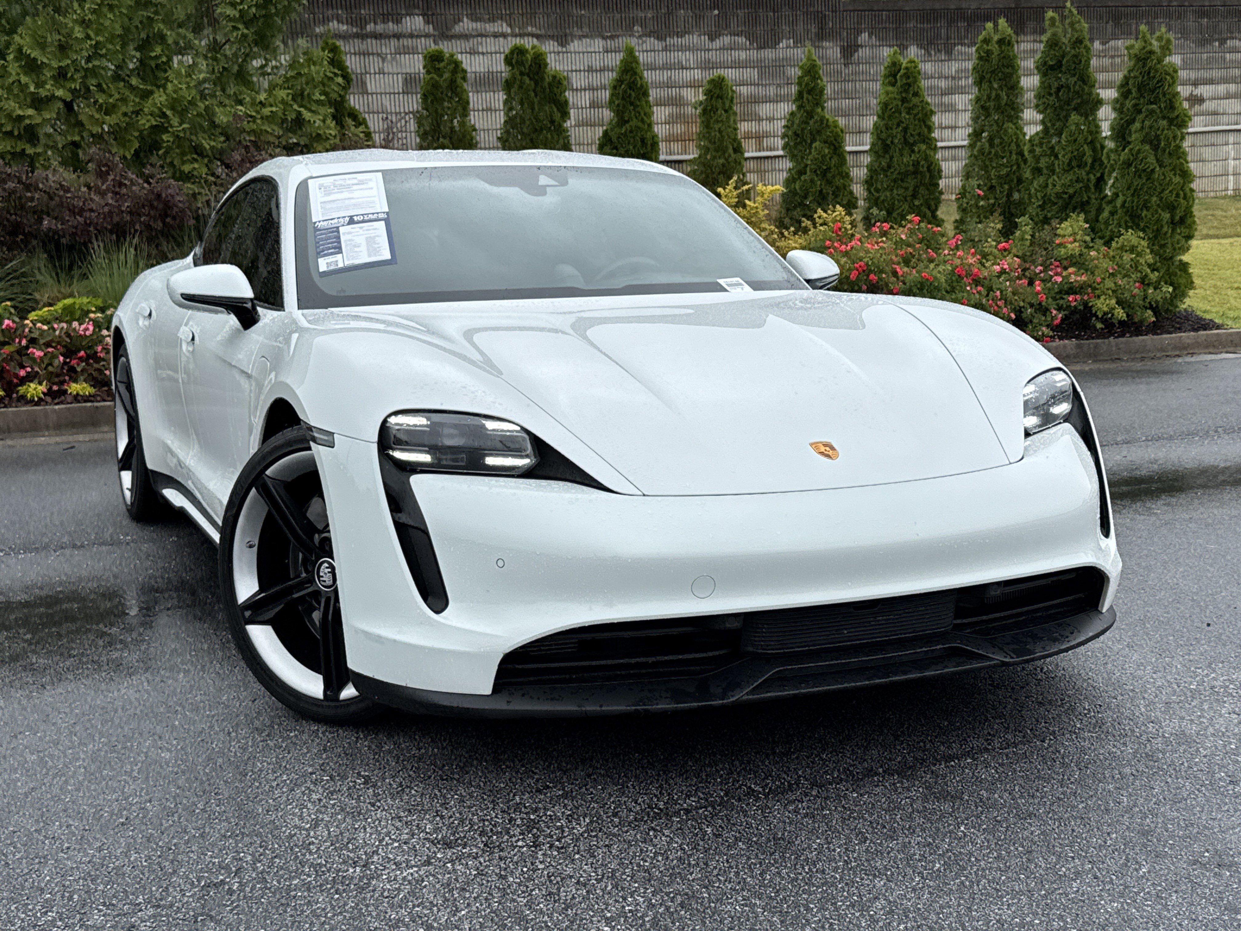 Used 2022 Porsche Taycan RWD video 2