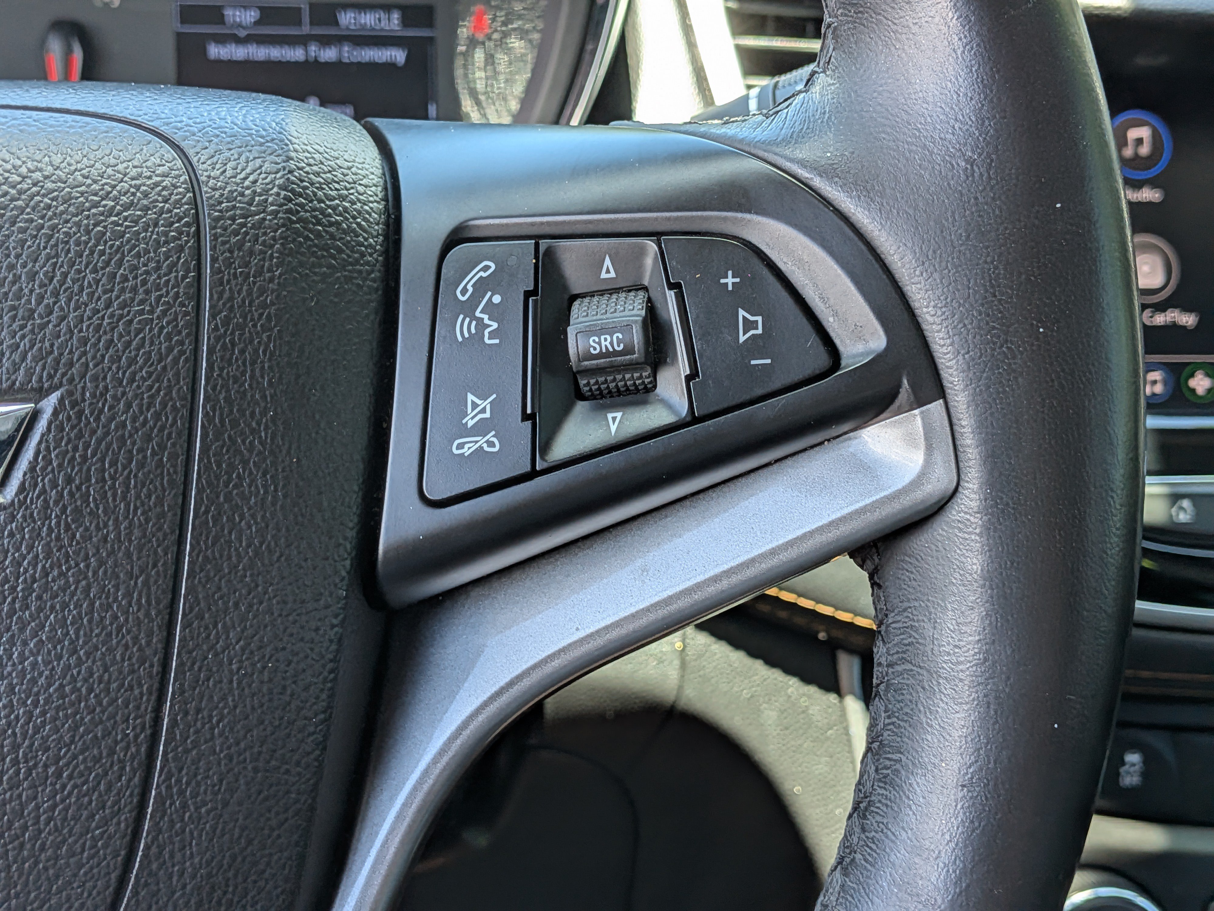 Used 2020 Chevrolet Trax LT w/ Driver Confidence Package FWD image 25