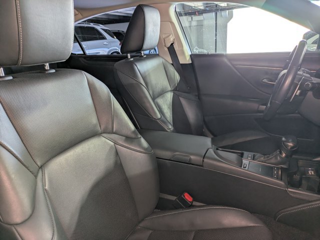 Used 2019 Lexus ES 300h w/ Premium Package FWD image 22
