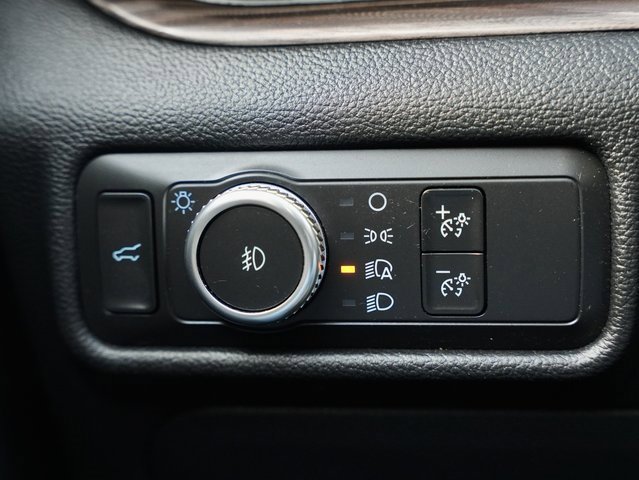 Used 2020 Ford Explorer Limited image 27