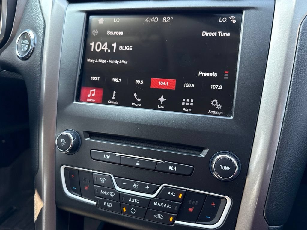 Used 2018 Ford Fusion SE w/ Fusion SE Technology Package FWD image 32