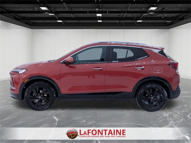 Used 2024 Buick Encore GX Sport Touring image 2