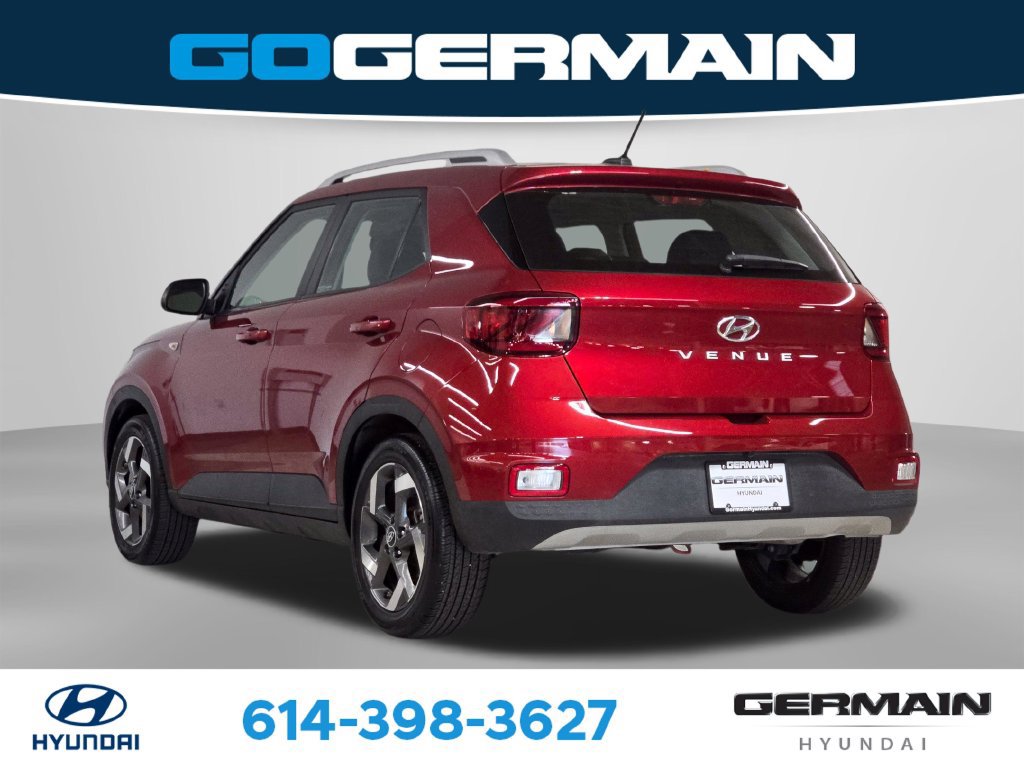 Used 2024 Hyundai Venue Limited FWD image 10