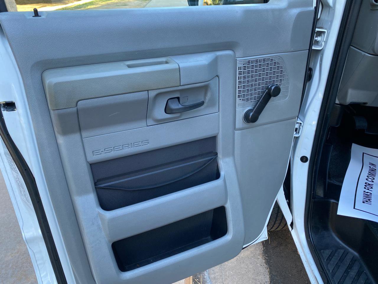 Used 2010 Ford E-250 and Econoline 250 image 16