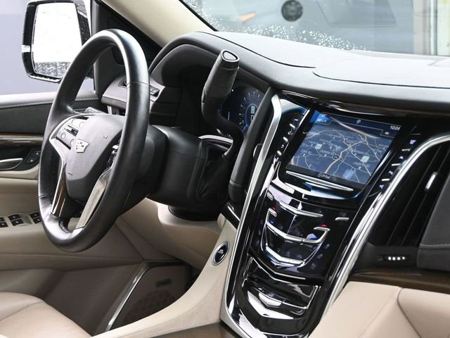 Used 2019 Cadillac Escalade Luxury image 31