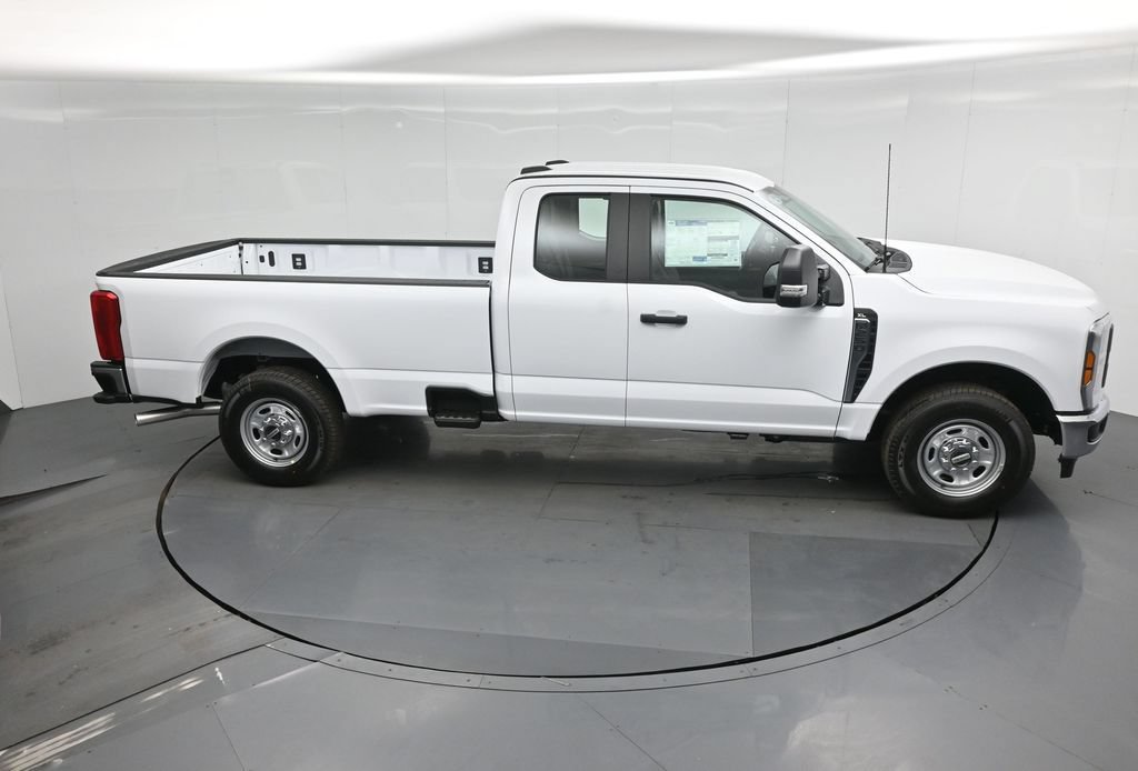 New 2026 Ford F250 XL w/ XL Chrome Package RWD image 47