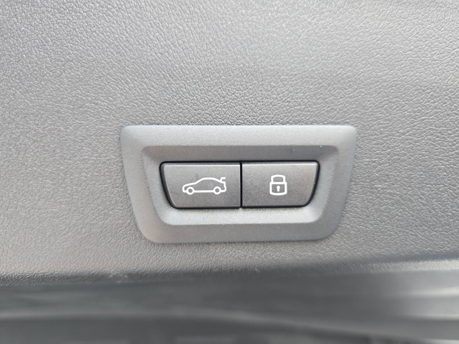 New 2026 BMW XM Label Red image 9