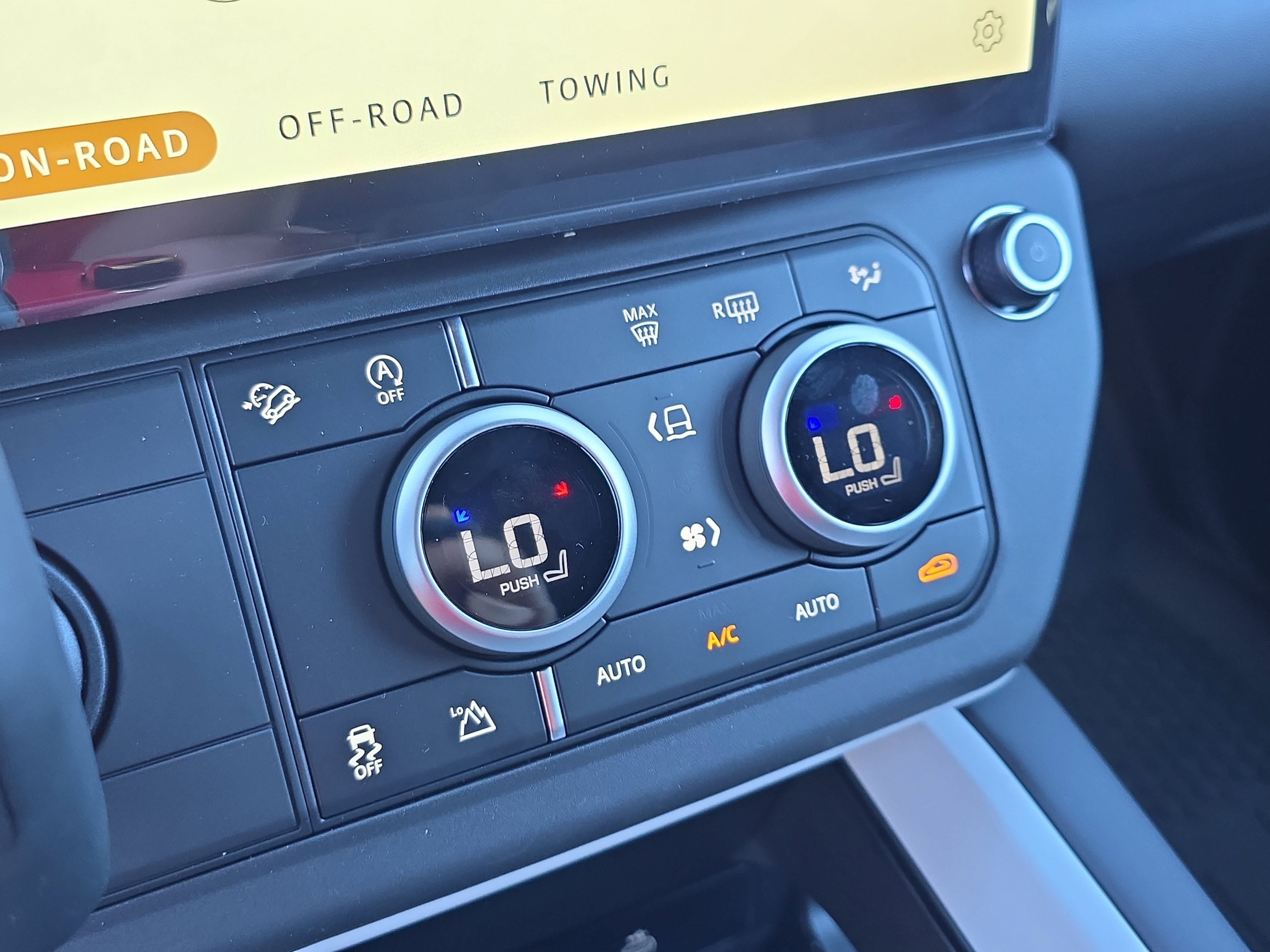 New 2026 Land Rover Defender 110 S image 23
