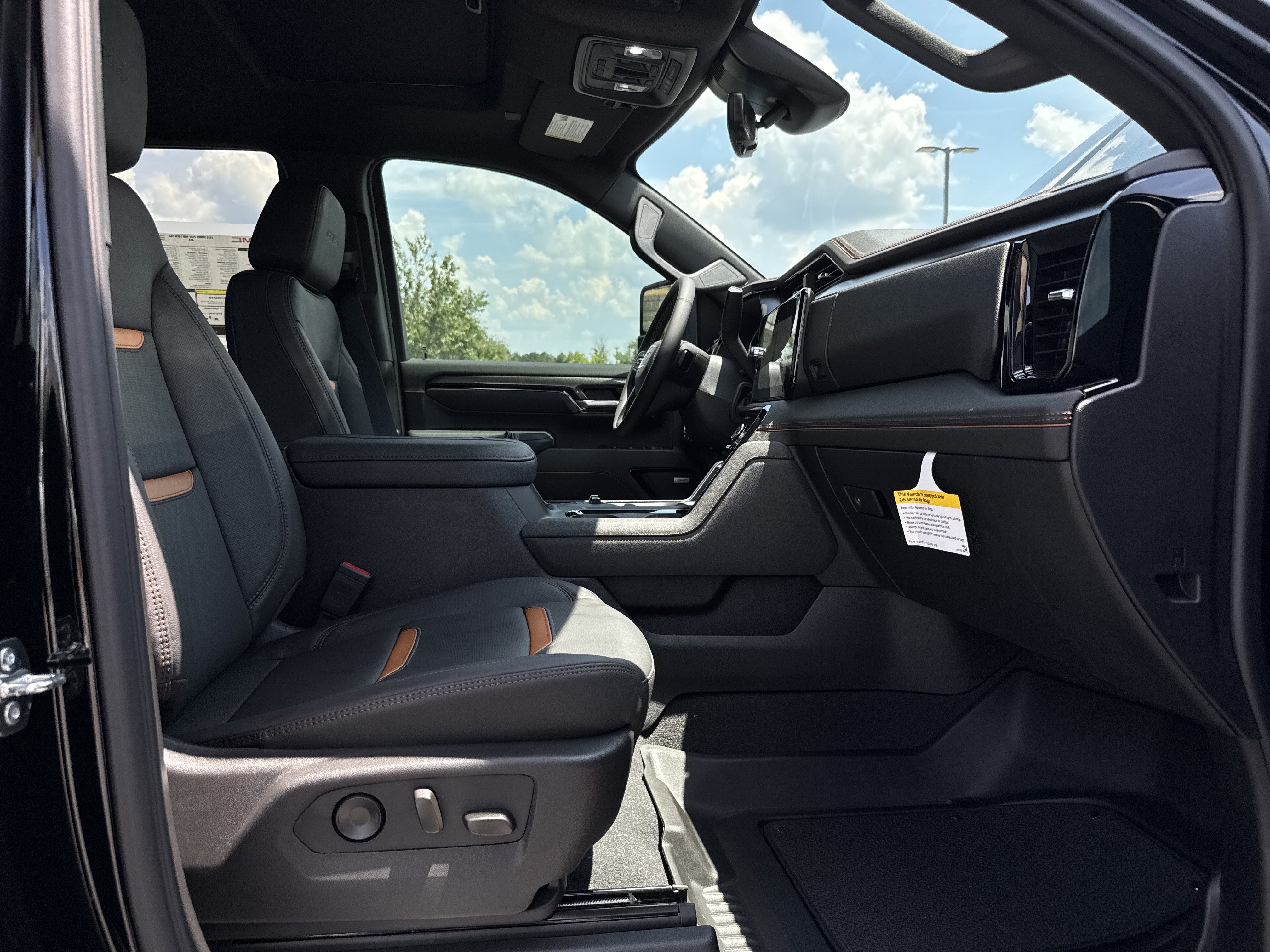 New 2026 GMC Sierra 2500 AT4 w/ AT4 Premium Plus Package AWD/4WD image 32