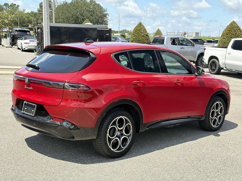Used 2025 Alfa Romeo Tonale AWD/4WD image 5