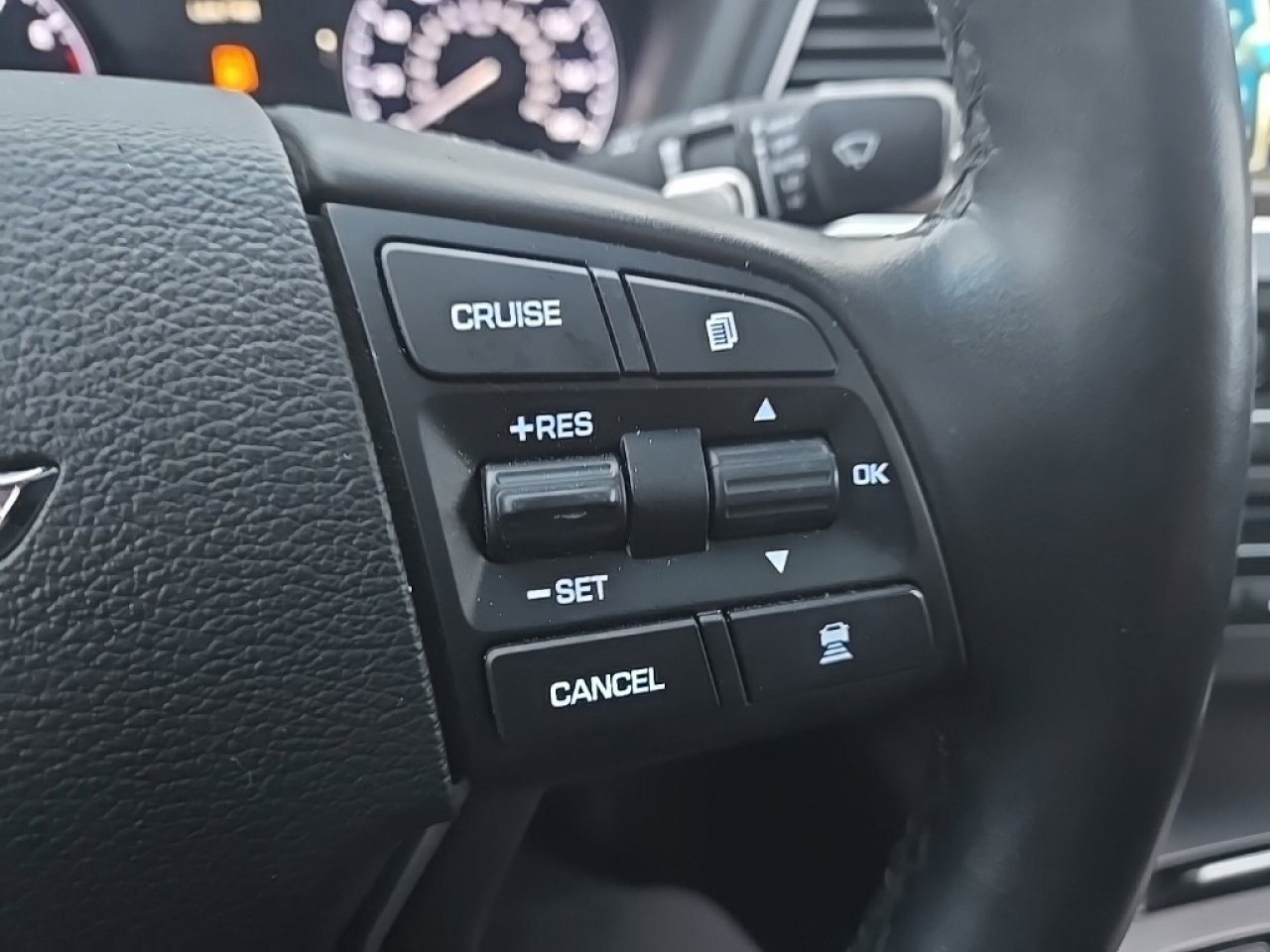 Used 2017 Genesis G80 3.8 w/ Option Group 03 image 25