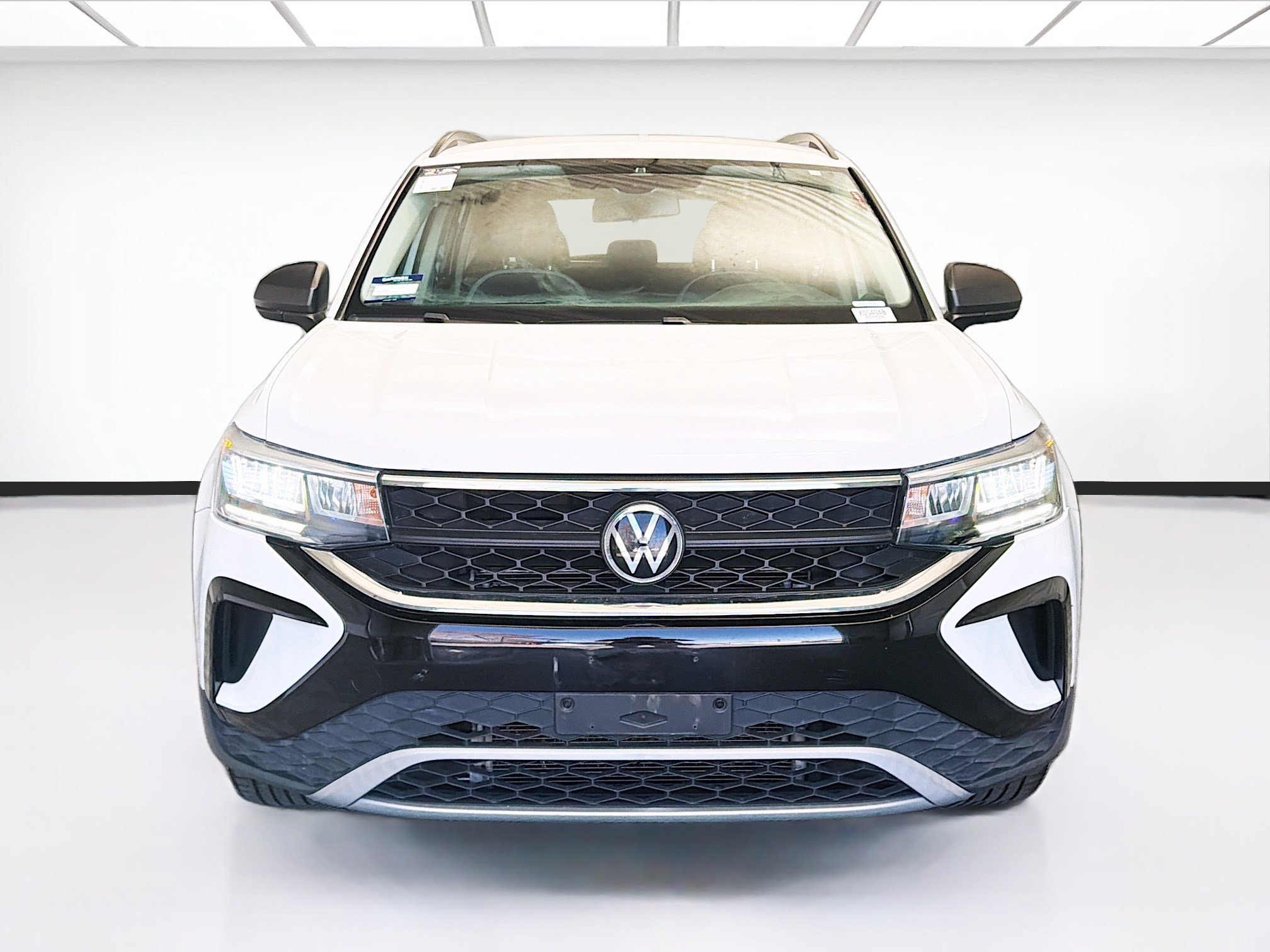 Used 2022 Volkswagen Taos S w/ IQ Drive S Package FWD image 2