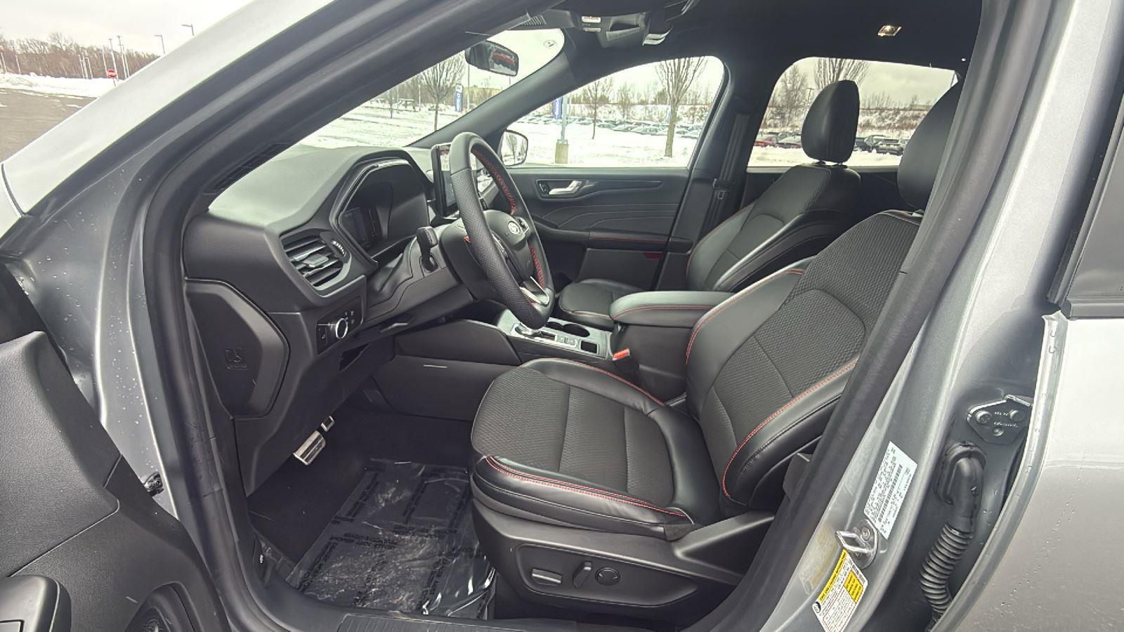 Used 2023 Ford Escape ST-Line w/ Tech Pack #1 image 24
