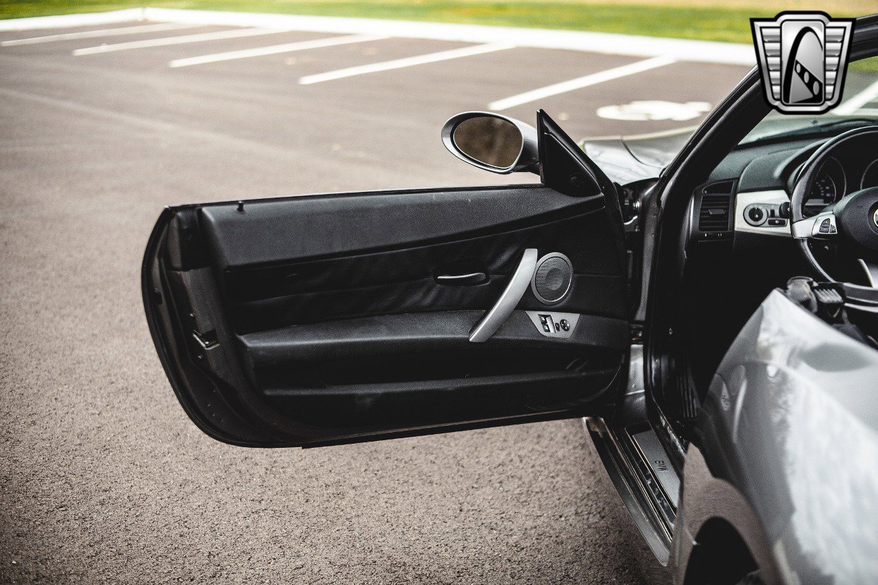 Used 2004 BMW Z4 2.5i image 23