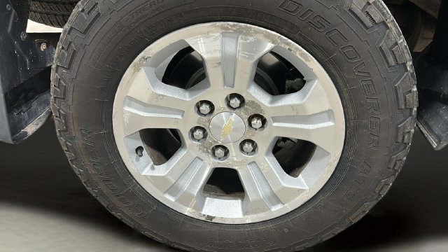 Used 2018 Chevrolet Silverado 1500 LT w/ LT Plus Package AWD/4WD image 41