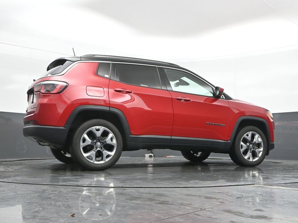 Used 2018 Jeep Compass Limited image 41