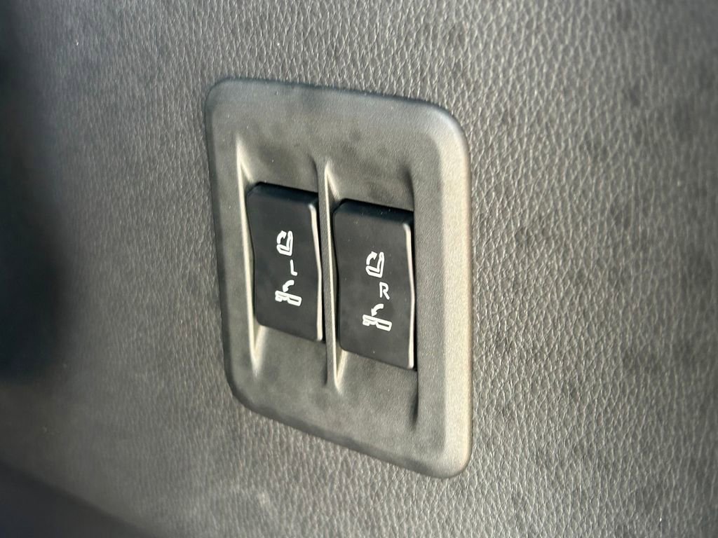 Used 2025 Lexus GX 550 AWD/4WD image 15