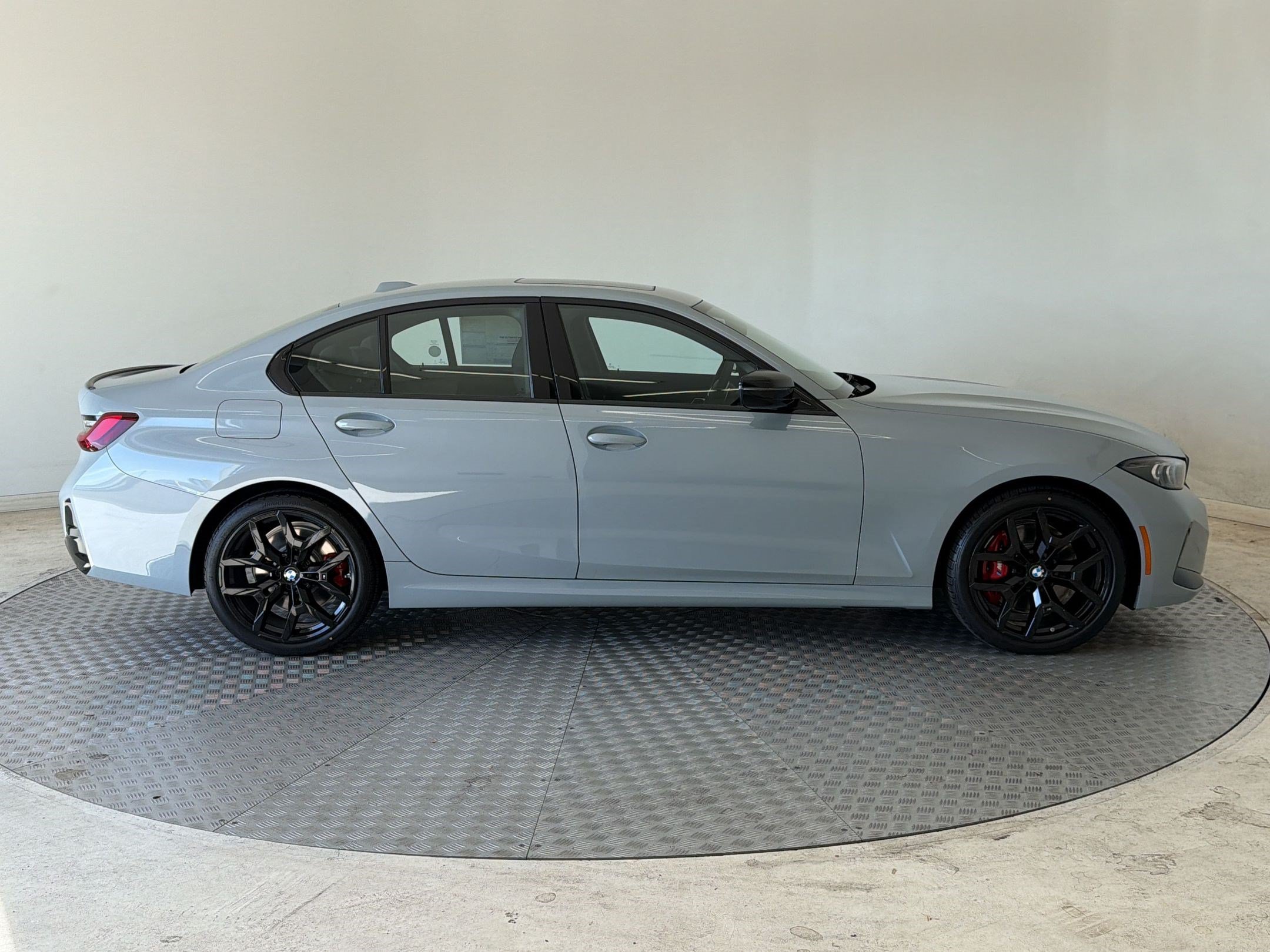 New 2026 BMW 330i xDrive Sedan w/ M Sport Package AWD/4WD image 8