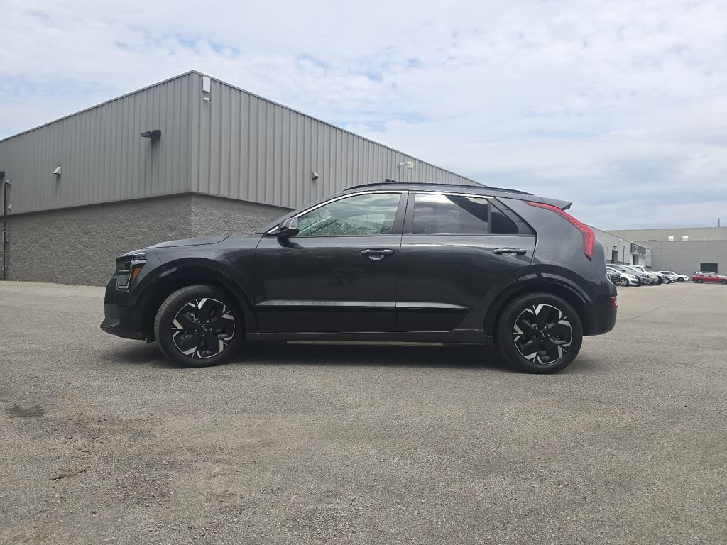 Used 2023 Kia Niro Wave w/ Wave Preserve Package FWD image 14