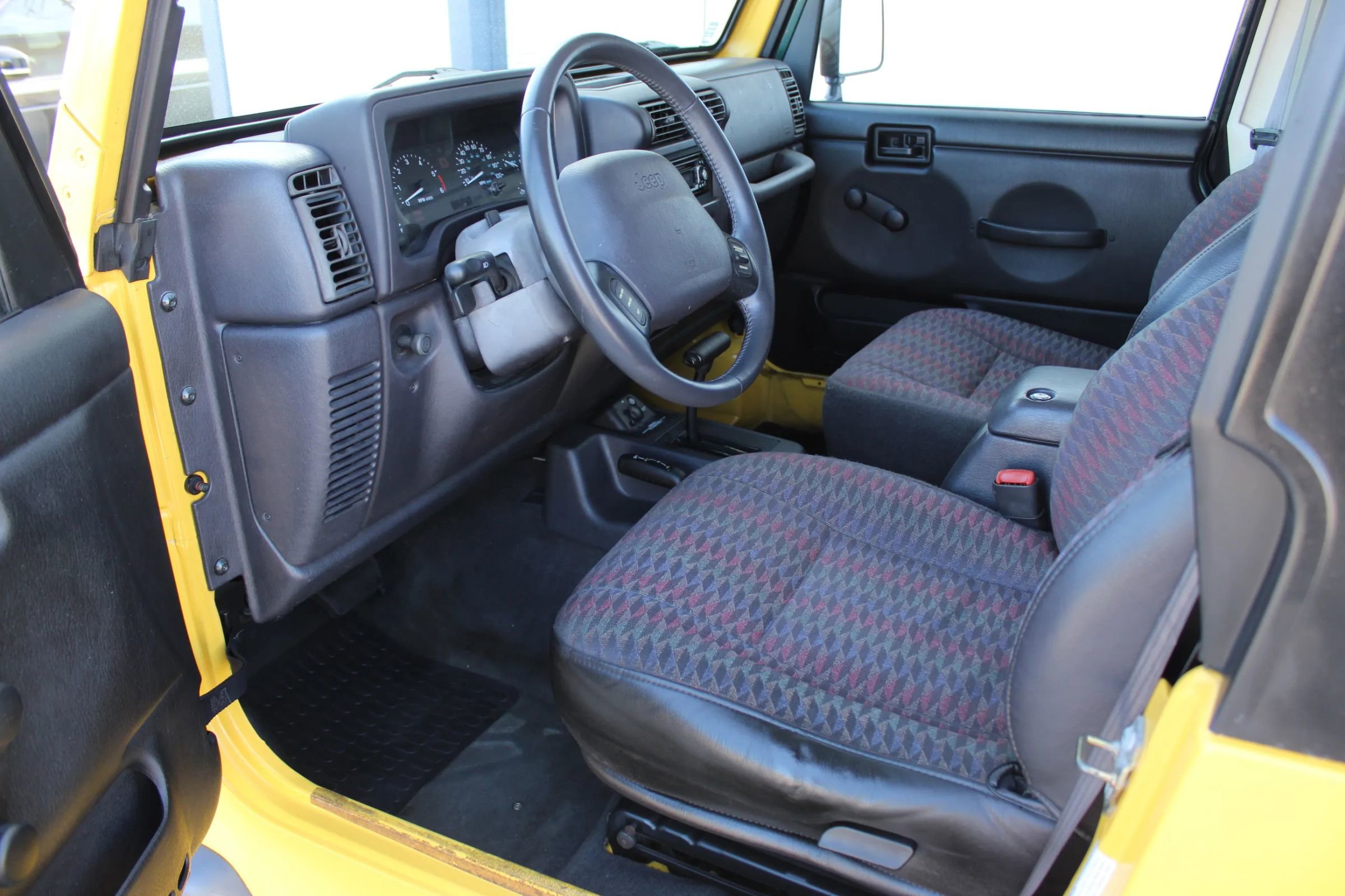 Used 2000 Jeep Wrangler Sport image 12